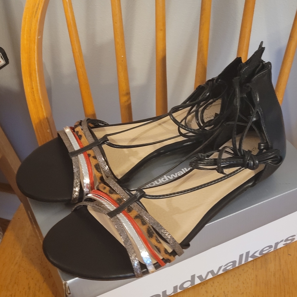 Shoes - Picture 3 of 4